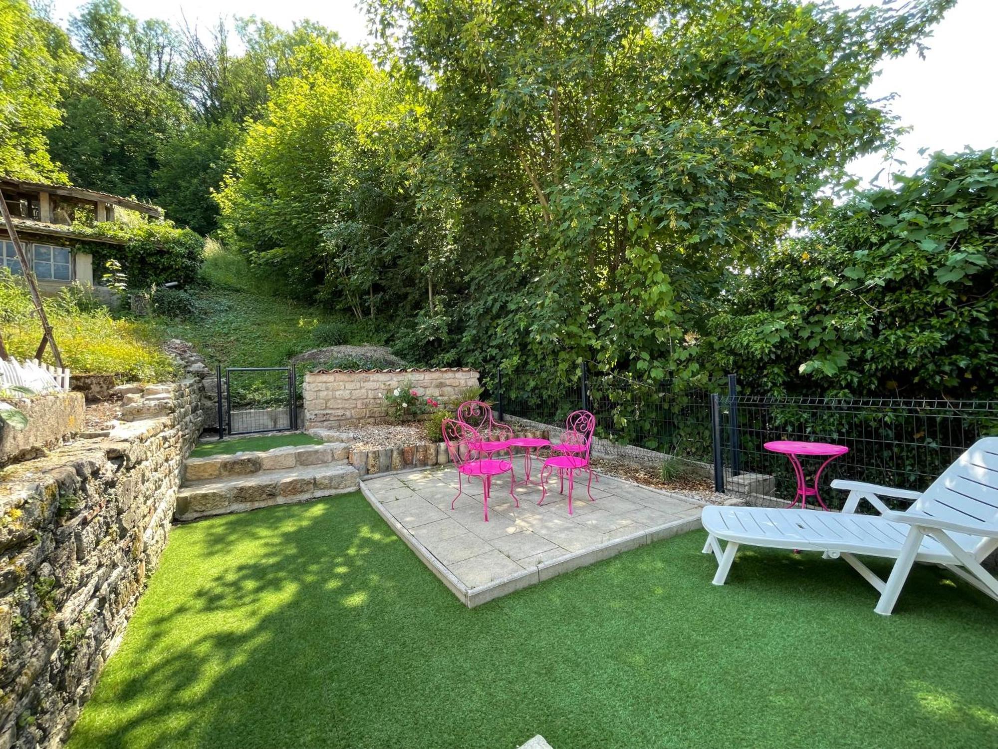 ז'ואנוויל La P'Tite Maison Et Votre Terrasse Prive ! מראה חיצוני תמונה
